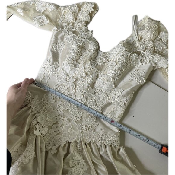 Victorian Style VTG  Wedding Gown Champagne Duchesse Satin & Lace, Silk Size S 4 - Picture 9 of 11